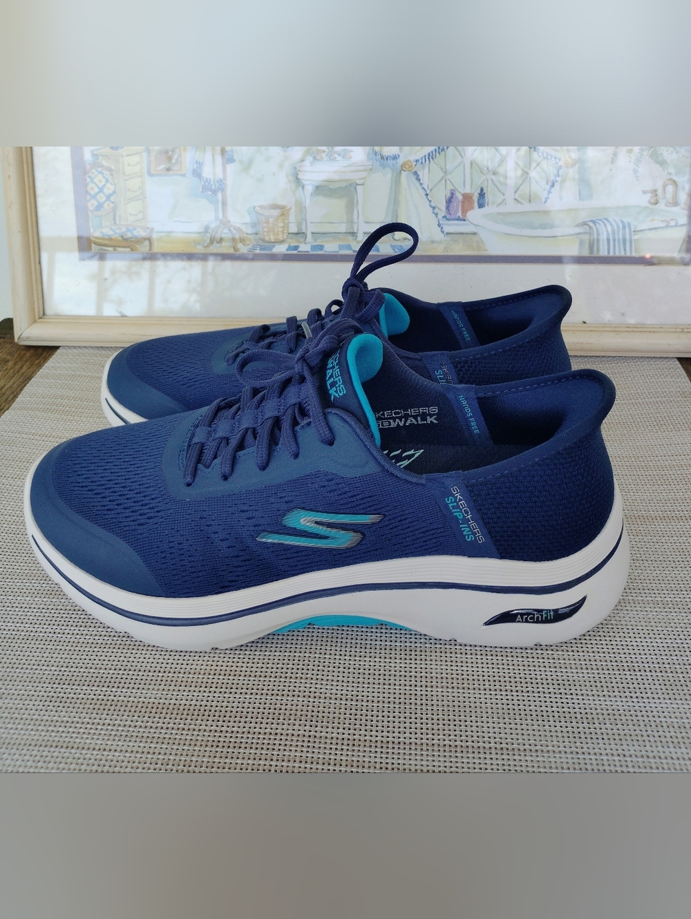 Skechers Slip-Ins "GoWalk Arch-Fit 2.0" Navy Blue Mesh/Aqua Walking Shoe. Size 9